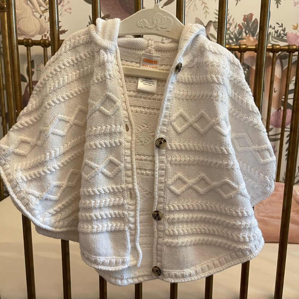 Gymboree cream button up poncho/cape 🤎
